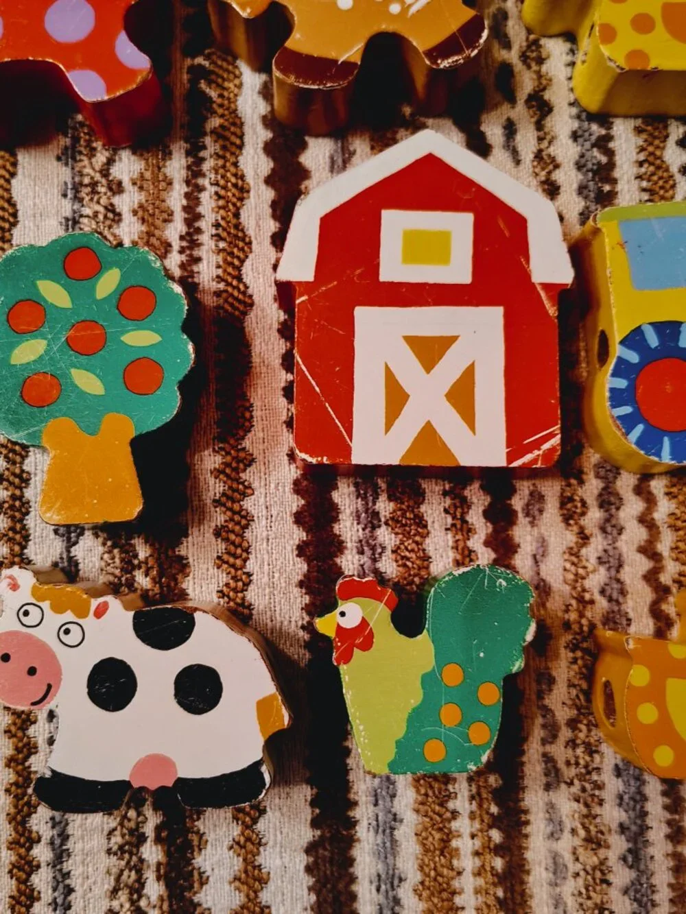 Wooden Farm Shapes Lacing Blocks 15 Pieces Barn Animals Tree Tractor